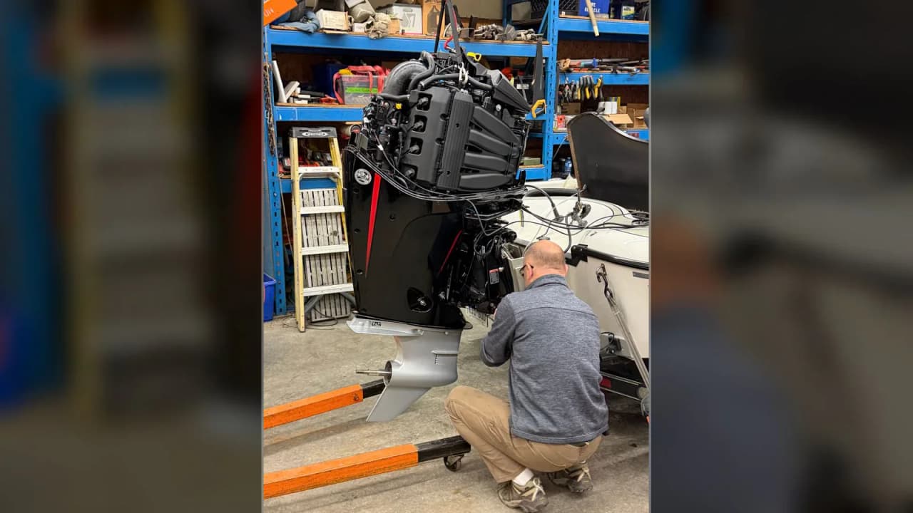 Mercury Outboard Weight Chart 2026: 2.5–300 HP Dry Weights